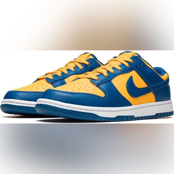 Nike dunks - Picture 1 of 2